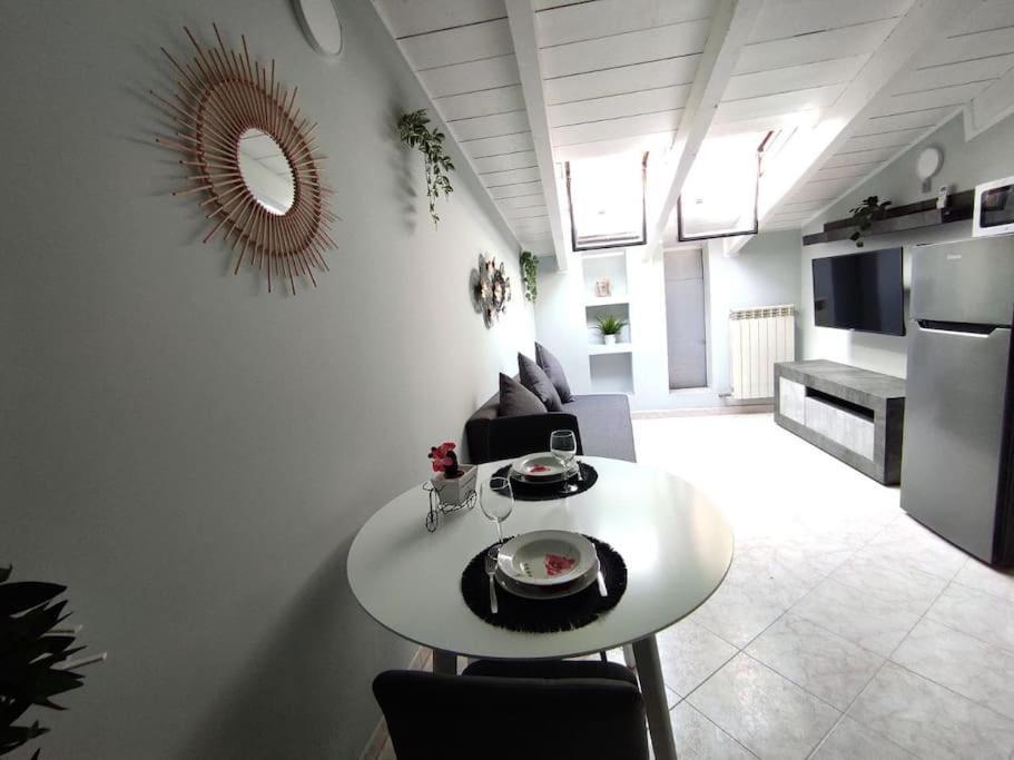 Free Parking Tiny House Wifi Netflix 15 Minuti Dal Duomo Διαμέρισμα Μιλάνο Εξωτερικό φωτογραφία