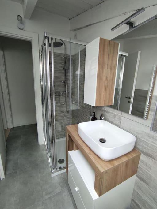 Free Parking Tiny House Wifi Netflix 15 Minuti Dal Duomo Διαμέρισμα Μιλάνο Εξωτερικό φωτογραφία