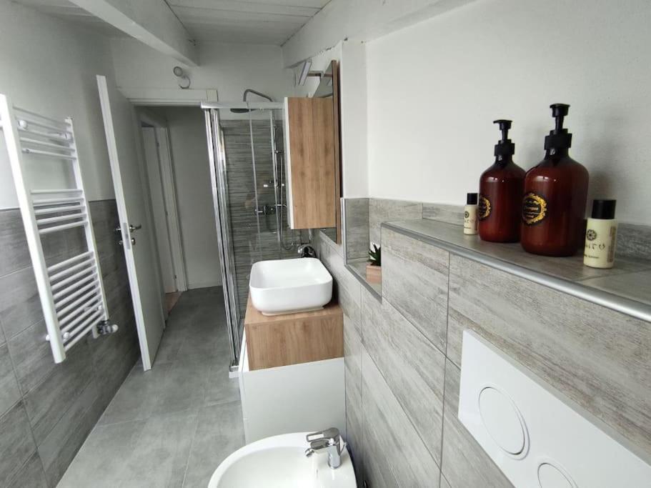 Free Parking Tiny House Wifi Netflix 15 Minuti Dal Duomo Διαμέρισμα Μιλάνο Εξωτερικό φωτογραφία