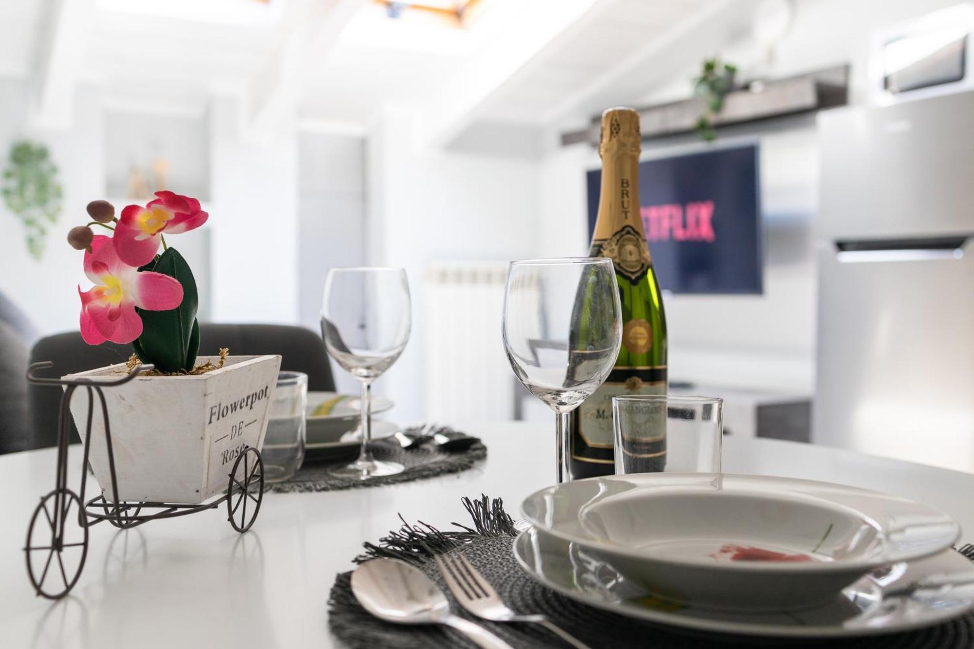 Free Parking Tiny House Wifi Netflix 15 Minuti Dal Duomo Διαμέρισμα Μιλάνο Εξωτερικό φωτογραφία